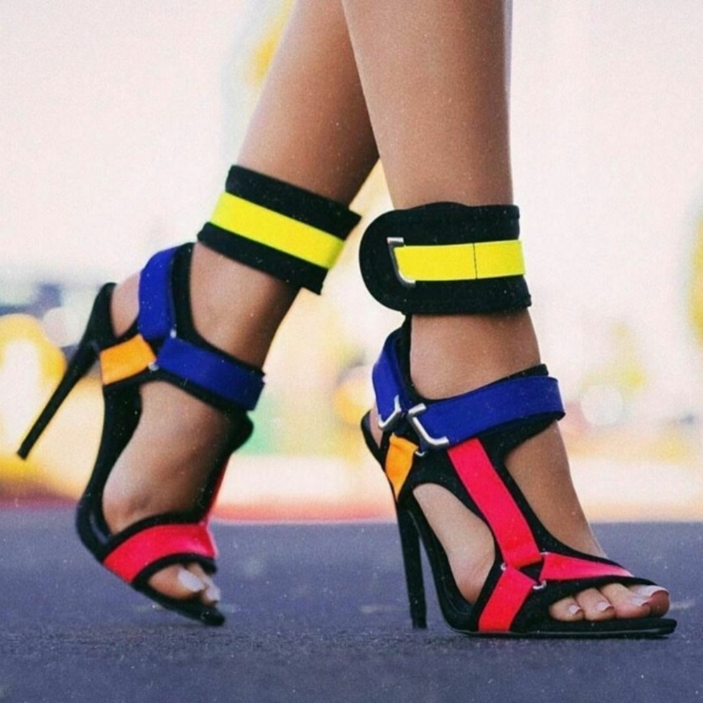 Cape Robbin Gladiator Multi Strap Sandals Size 10
